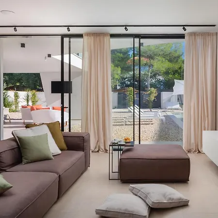 Holiday home Aron