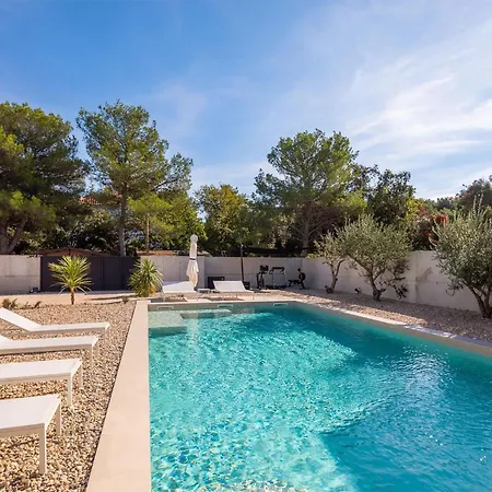 Aron Holiday home *