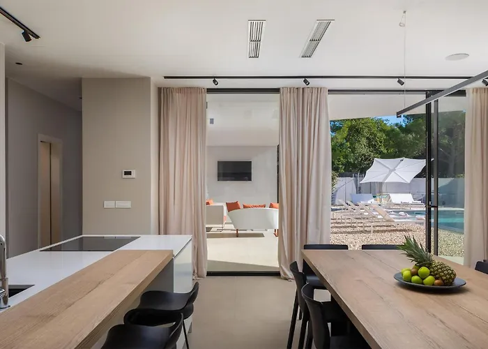 Aron בית נופש *