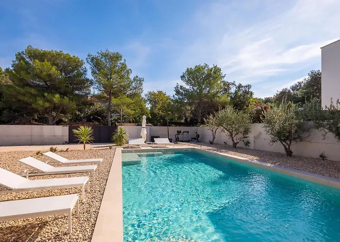 Aron בית נופש *